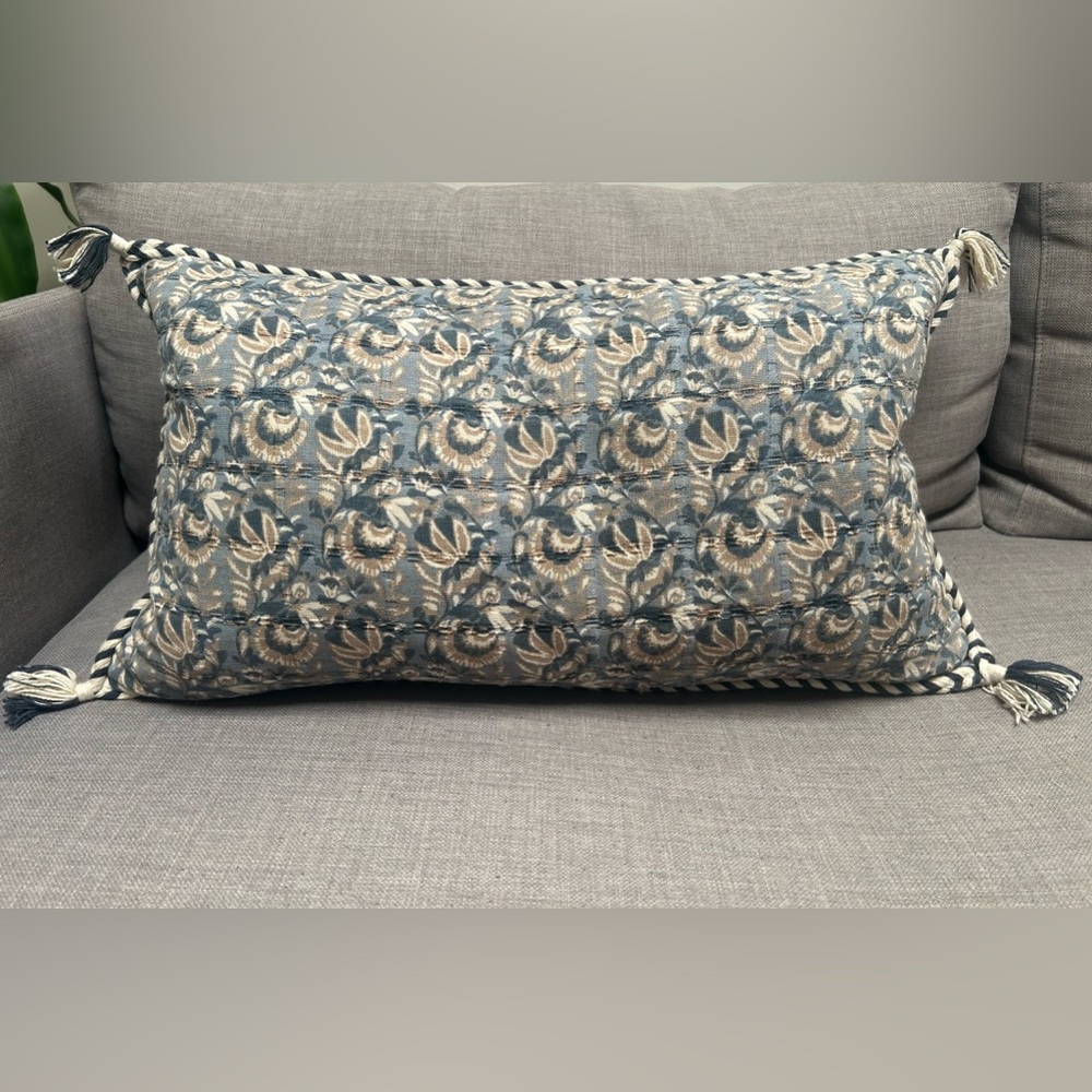 Vtg Cotton Linen Floral Tapestry Print Lumbar Pillow COVER ONLY
#0915247